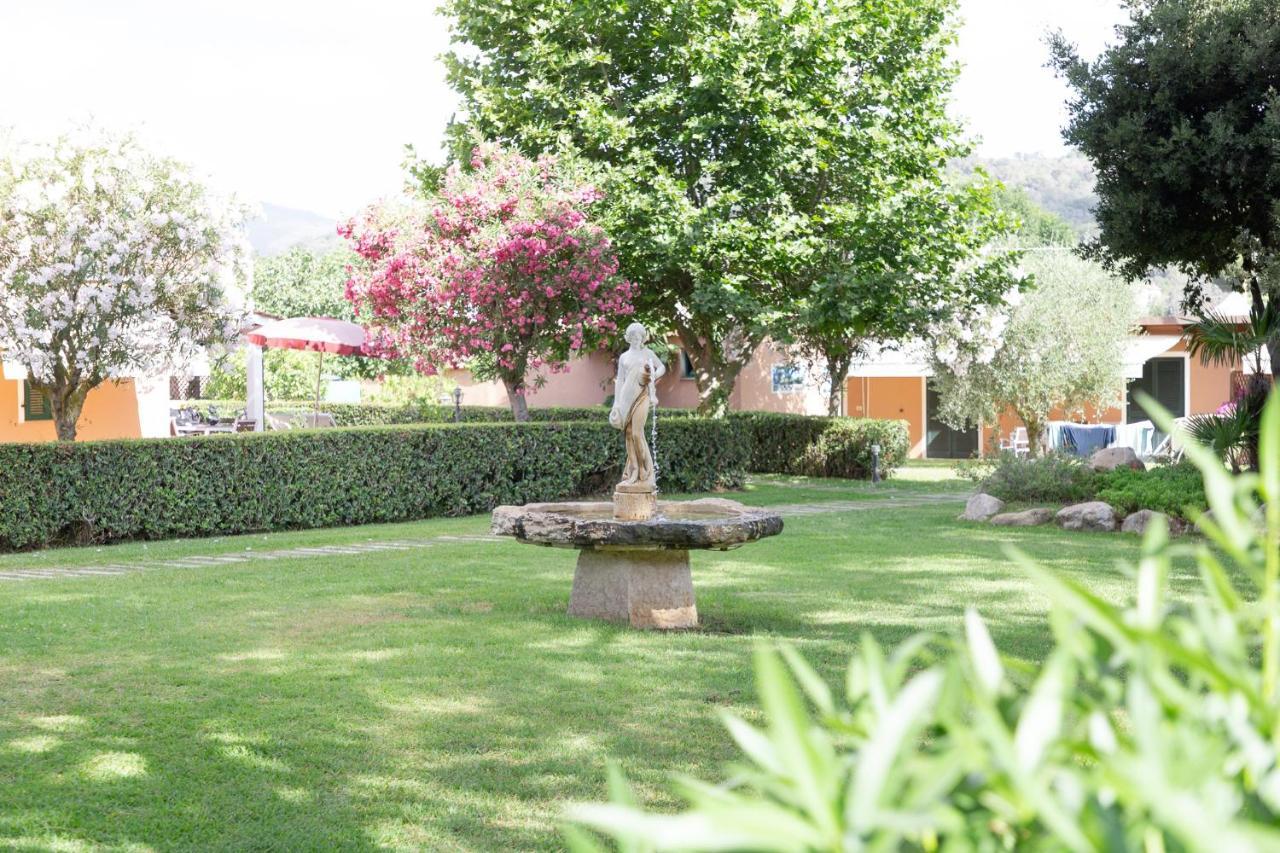 קאפוליברי Country Hotel Residence Da Pilade מראה חיצוני תמונה