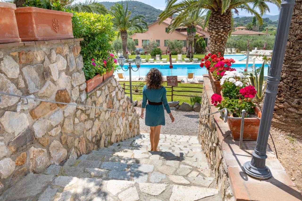 קאפוליברי Country Hotel Residence Da Pilade מראה חיצוני תמונה