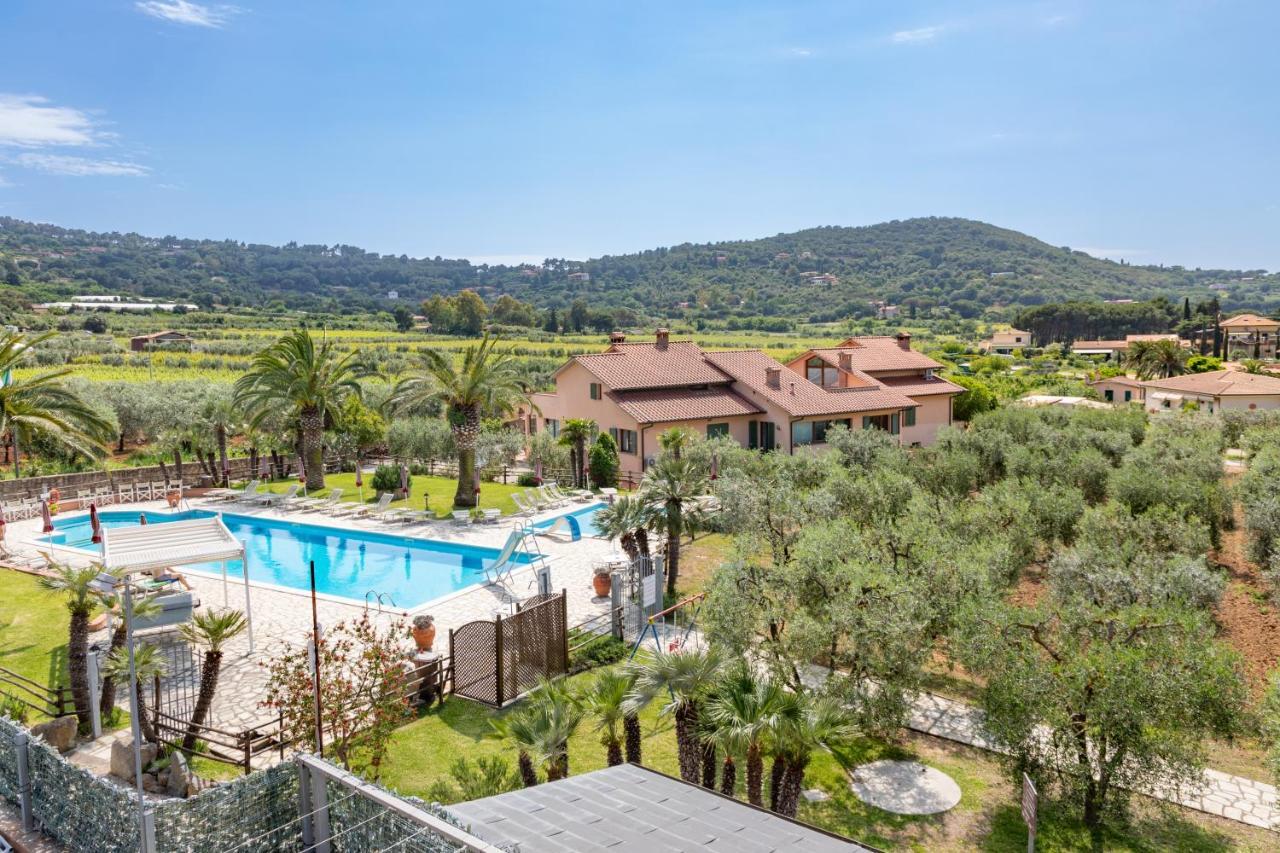 קאפוליברי Country Hotel Residence Da Pilade מראה חיצוני תמונה